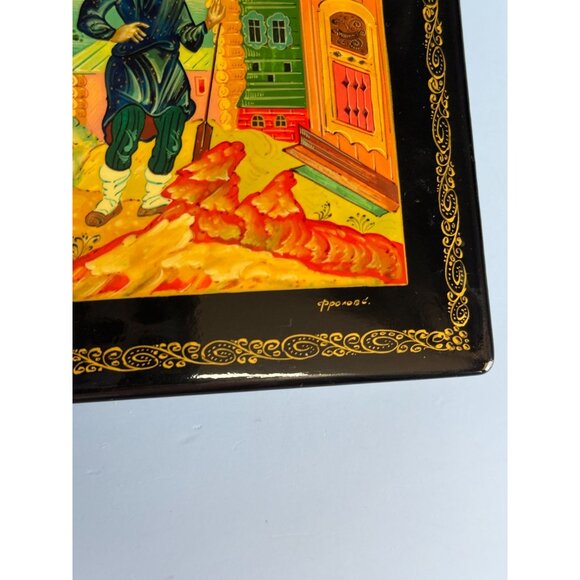 Russian Black Lacquer Trinket Box With Hand-Painted Folk Scene & Red Interior 6. - Picture 10 of 13